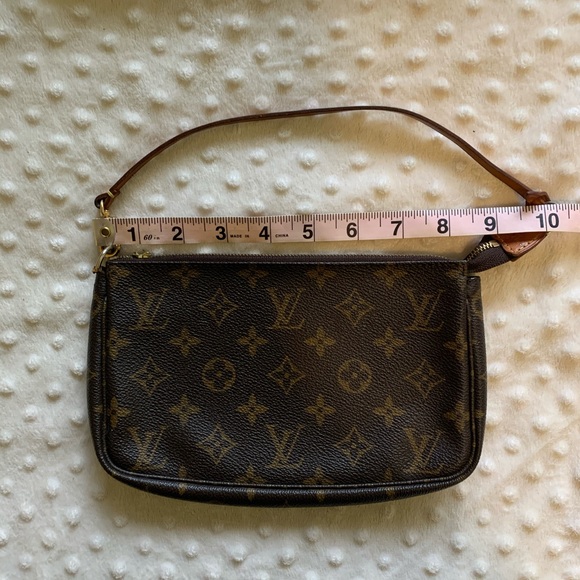 Louis Vuitton monogram pochette - Picture 7 of 11